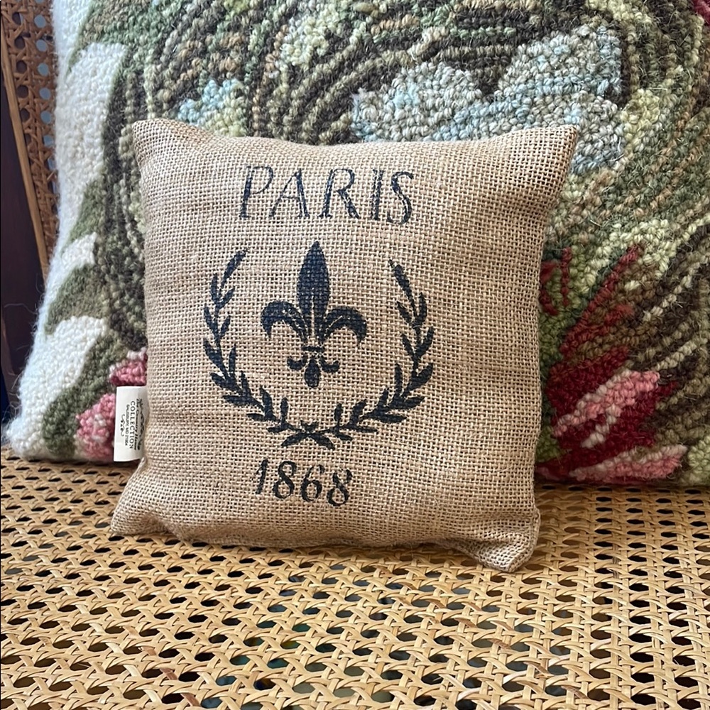 Paris Jute (Burlap) Accent Pillow